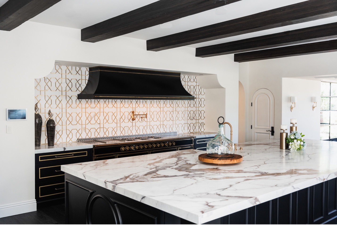 Modern luxury kitchen with quartzite countertops